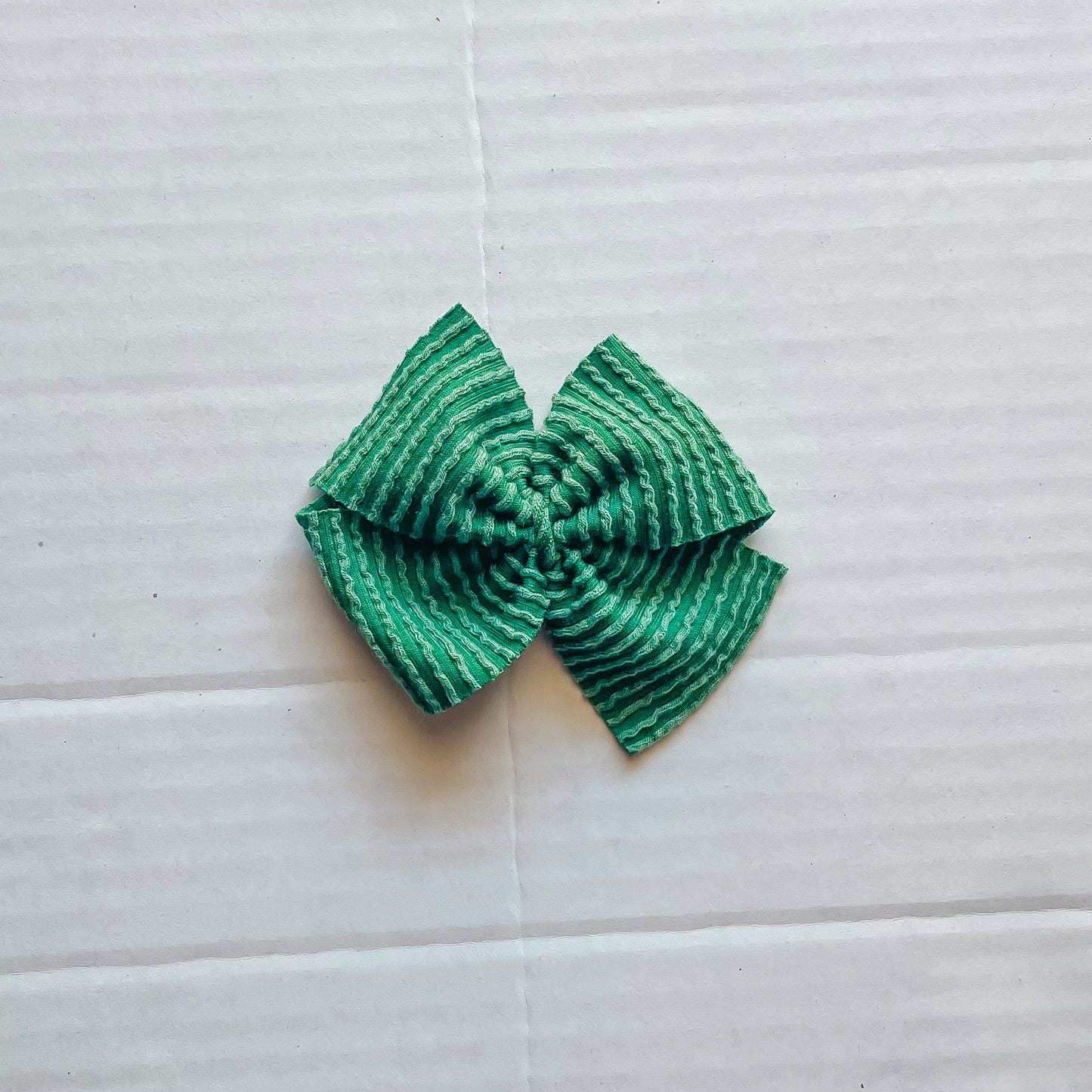 Green Waved Bow