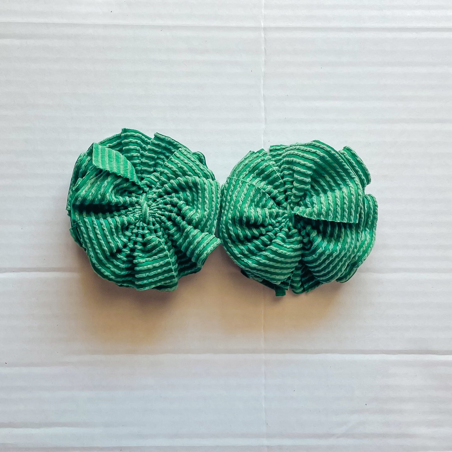 Green Waved Bow