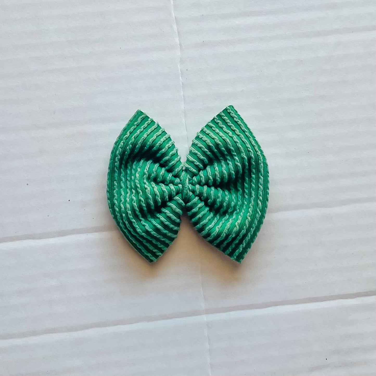 Green Waved Bow